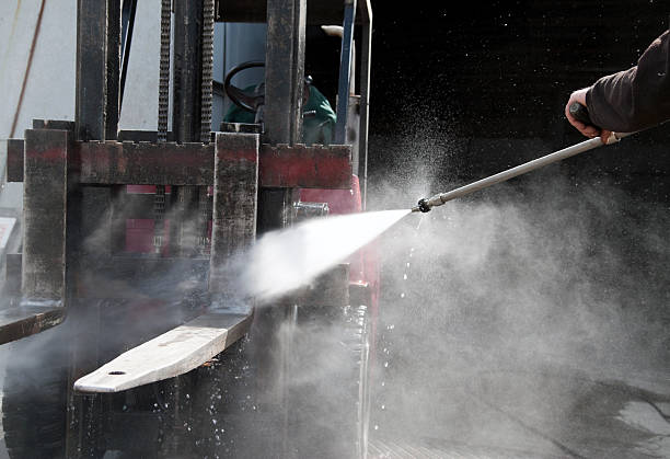 Best Commercial Building Pressure Washing  in Breckenridge, MN